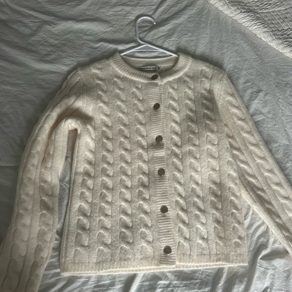 Abercrombie & Fitch Cream Cable Knit Cardigan
